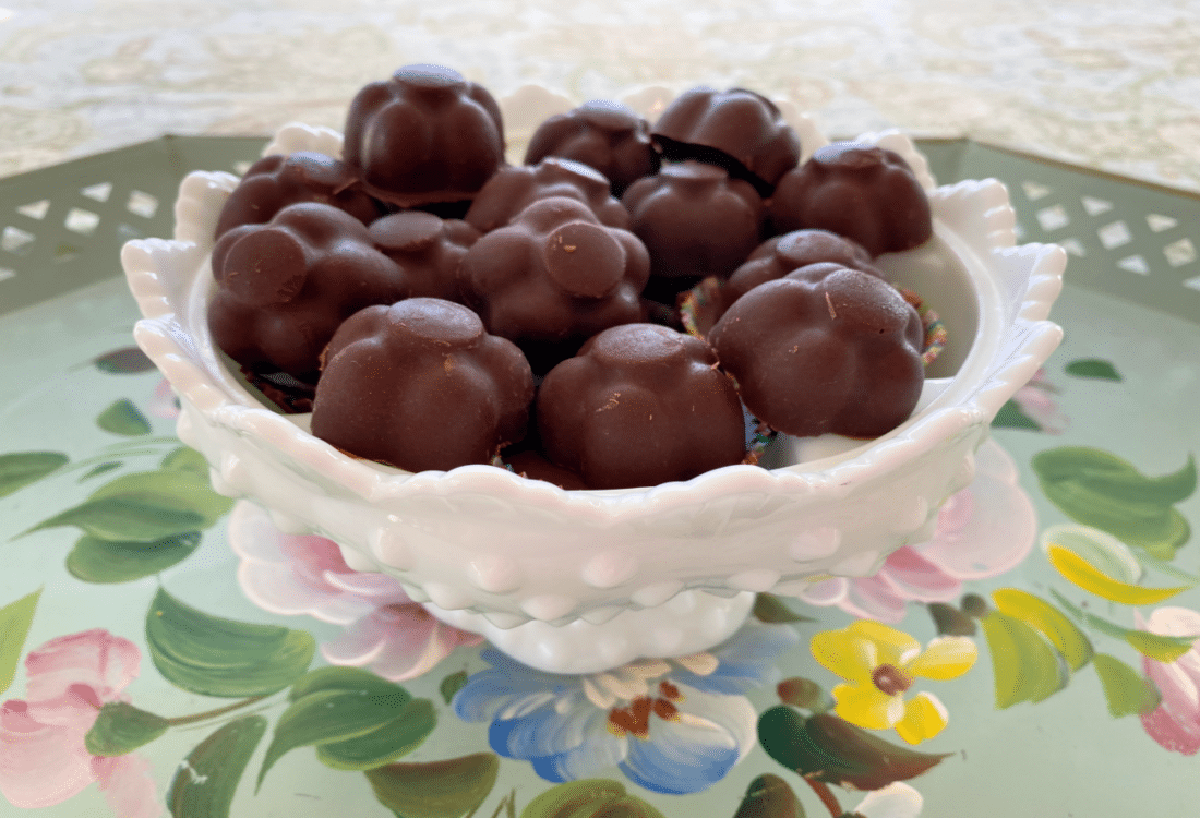 Healthy Chocolate Coconut Oil Fudge Candies